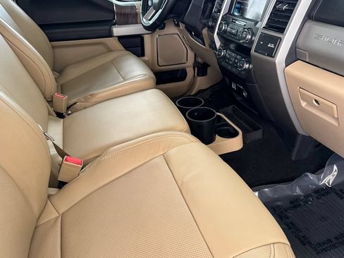 Used 2019 Ford F250 Lariat w/ Lariat Ultimate Package AWD/4WD image 17