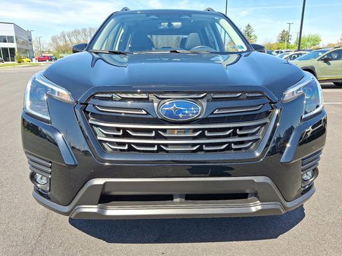 Used 2024 Subaru Forester Premium AWD/4WD image 2