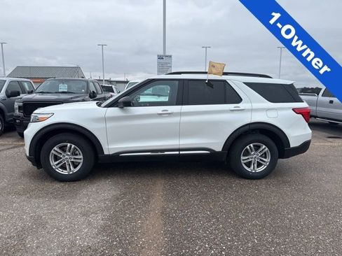 Certified 2022 Ford Explorer XLT w/ Equipment Group 202A AWD/4WD image 2
