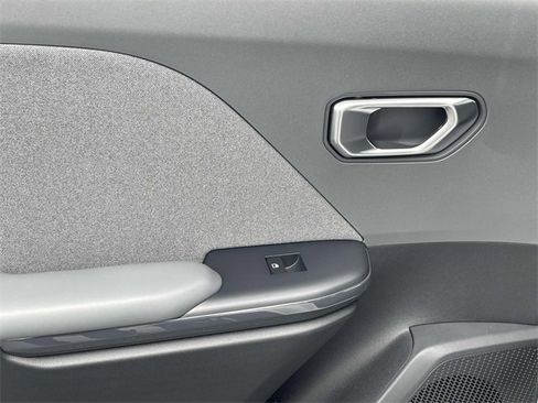 New 2025 Kia K4 EX image 19