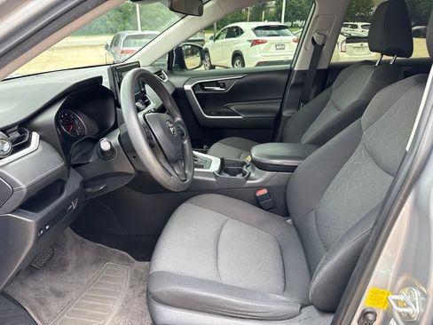 Used 2019 Toyota RAV4 XLE w/ Convenience Package AWD/4WD image 13