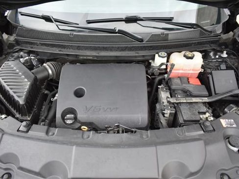 Used 2020 Chevrolet Traverse RS w/ LPO, Cargo Package AWD/4WD image 58