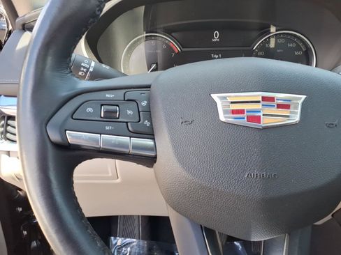 Certified 2023 Cadillac XT4 Luxury w/ Cold Weather Package AWD/4WD image 32