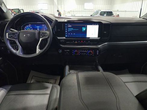 Used 2025 Chevrolet Silverado 3500 LTZ w/ LTZ Plus Package AWD/4WD image 9