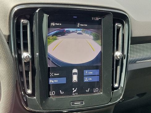 Used 2019 Volvo XC40 T5 R-Design AWD/4WD image 23