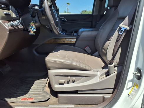 Used 2017 GMC Yukon XL Denali w/ Open Road Package AWD/4WD image 21