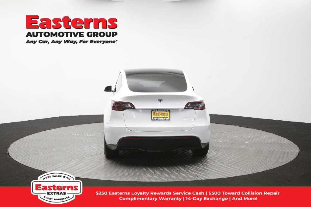 Used 2022 Tesla Model Y Long Range AWD/4WD image 32