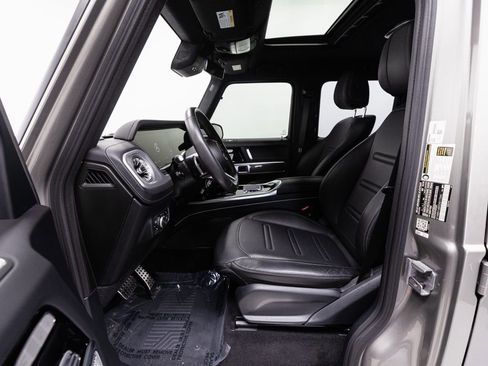 Used 2025 Mercedes-Benz G 550 image 8
