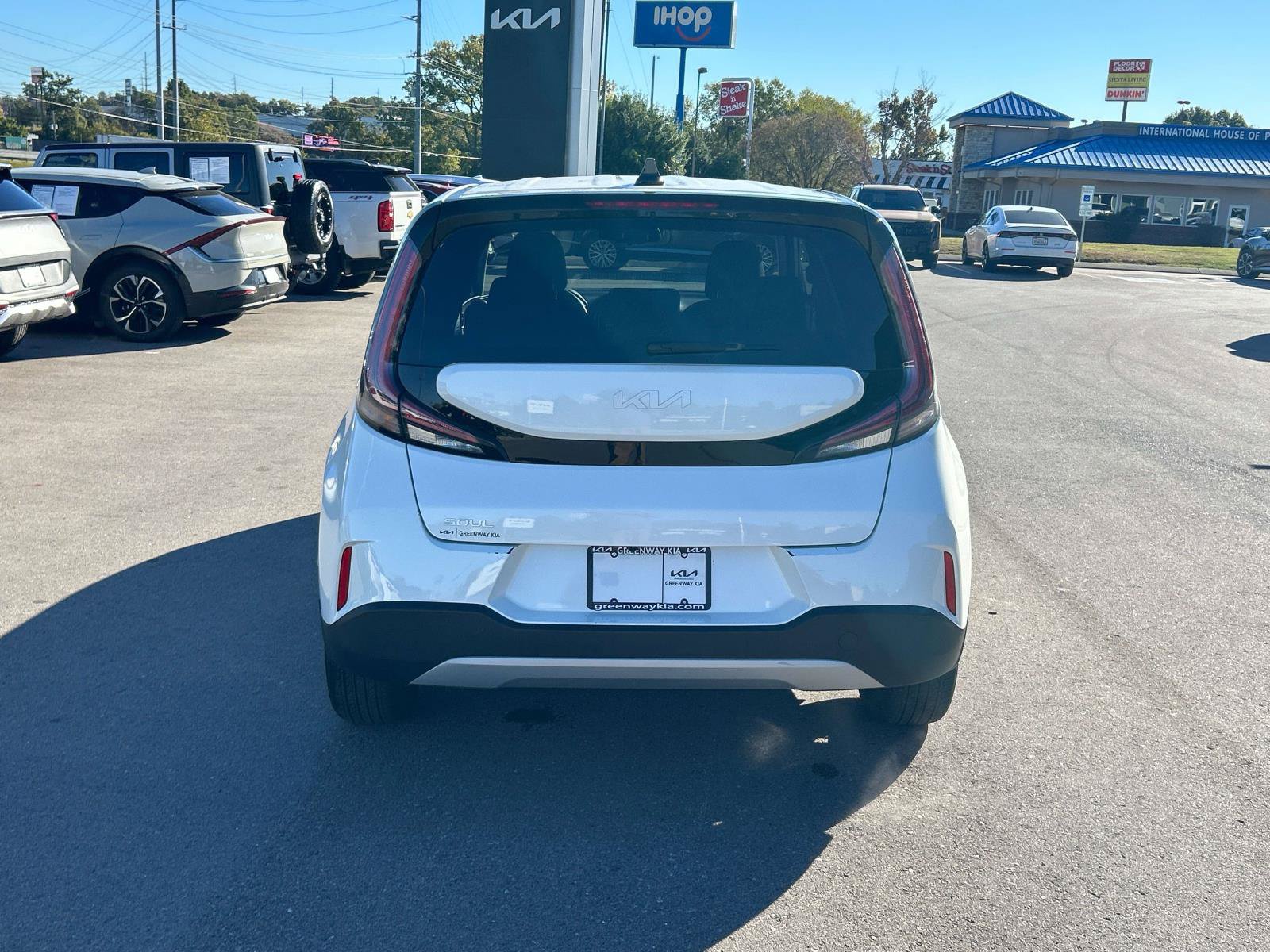 Used 2023 Kia Soul S FWD image 4