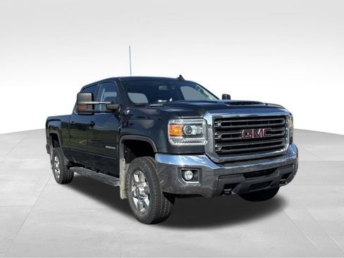 Used 2018 GMC Sierra 3500 SLE w/ SLE Preferred Package AWD/4WD image 3