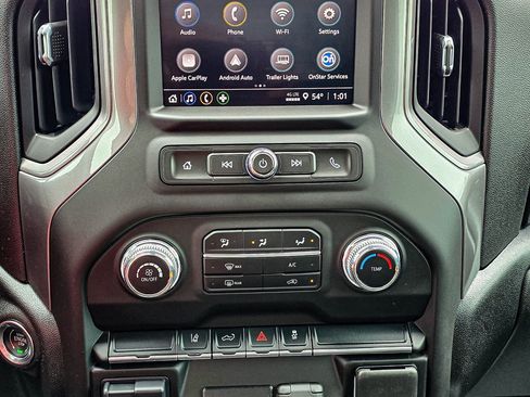 Used 2024 GMC Sierra 2500 Pro w/ Convenience Package image 24