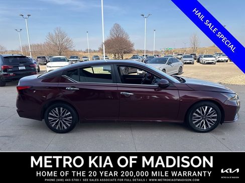 Used 2023 Nissan Altima 2.5 SV FWD image 6