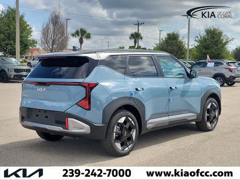 New 2027 Kia Seltos S FWD image 6