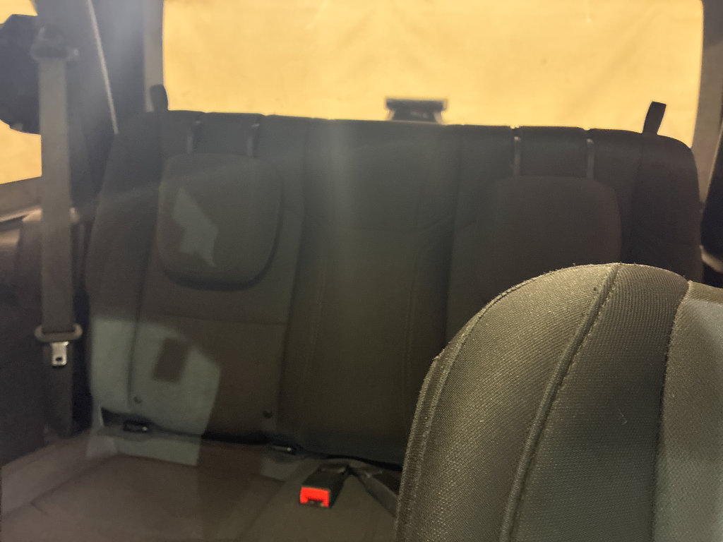 Used 2019 Jeep Wrangler Sport AWD/4WD image 9