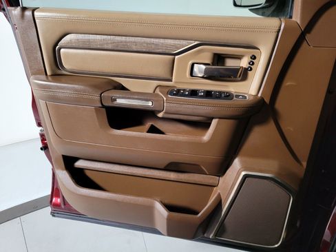 Used 2020 RAM 2500 Limited image 33