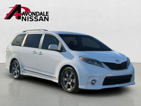 Used 2015 Toyota Sienna SE Premium FWD image 8