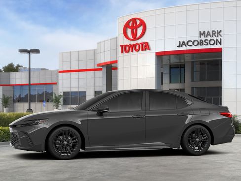 New 2026 Toyota Camry SE w/ Convenience Package FWD image 3