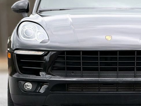 Used 2018 Porsche Macan Sport Edition image 13