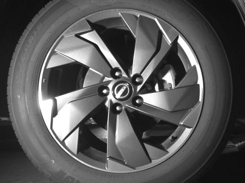 Used 2025 Nissan Rogue SV FWD image 13