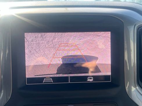 Used 2025 Chevrolet Silverado 1500 Custom image 8