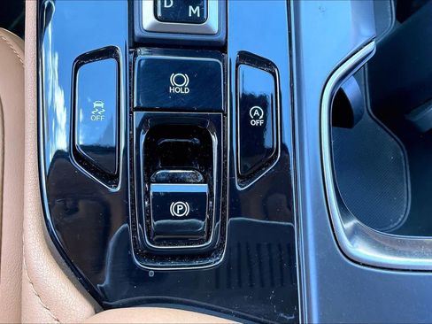 Used 2025 Lexus NX 250 FWD w/ Towing Package (2000 Lbs) image 32