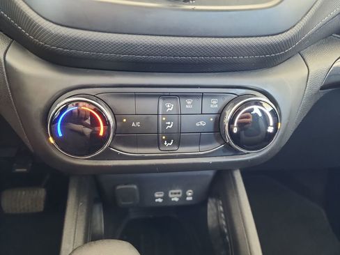 Used 2023 Chevrolet TrailBlazer LS image 27