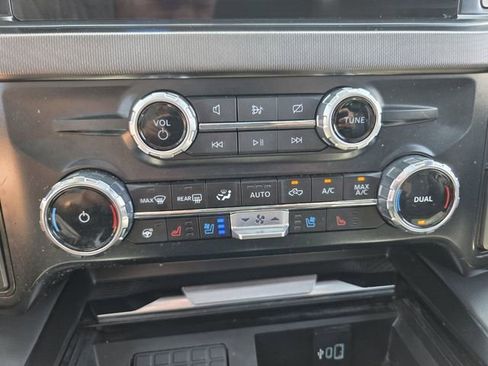 Used 2023 Ford F350 Platinum AWD/4WD image 28