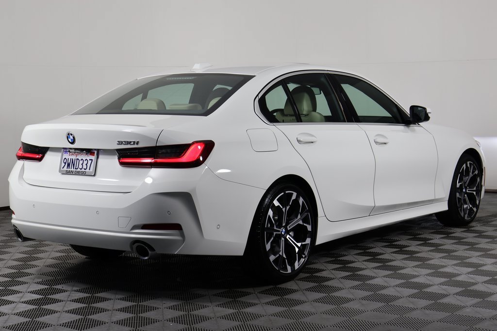 Certified 2026 BMW 330i Sedan w/ Convenience Package RWD image 4