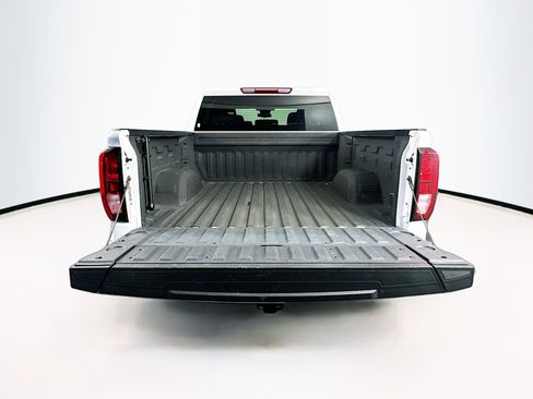 Used 2024 GMC Sierra 1500 Elevation image 28