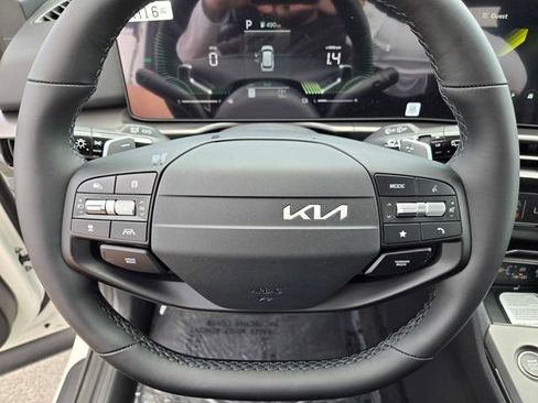 New 2026 Kia Sportage EX AWD/4WD image 16