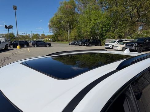 New 2026 GMC Acadia AT4 AWD/4WD image 5