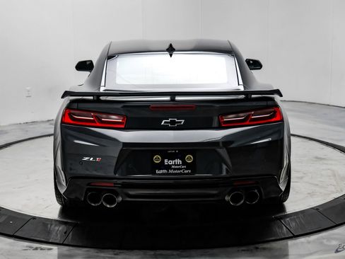 Used 2018 Chevrolet Camaro ZL1 RWD image 11