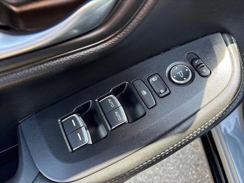 Used 2026 Honda HR-V EX-L image 13