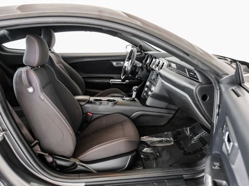 Used 2018 Ford Mustang Coupe RWD image 29