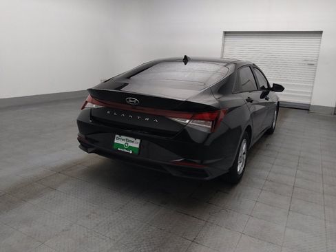 Used 2021 Hyundai Elantra SE FWD image 7