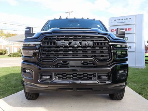 Used 2025 RAM 3500 Limited image 6