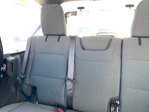 Used 2025 Jeep Wrangler Sport S image 38