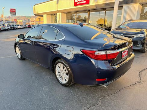 Used 2015 Lexus ES 350 Sedan w/ Premium Package image 8