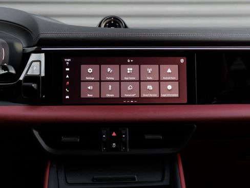 Used 2025 Porsche Macan 4S Electric image 22