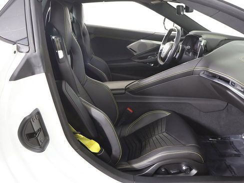 Used 2021 Chevrolet Corvette Stingray Premium Conv w/ 3LT image 33