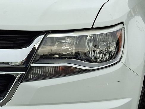 Used 2018 Chevrolet Colorado W/T image 11