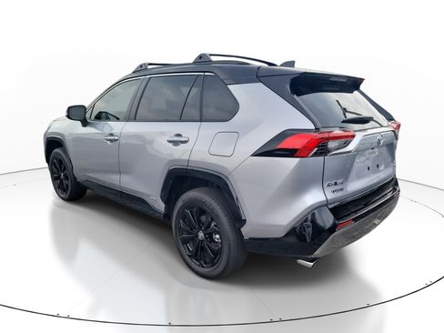 Used 2025 Toyota RAV4 XSE AWD/4WD image 5