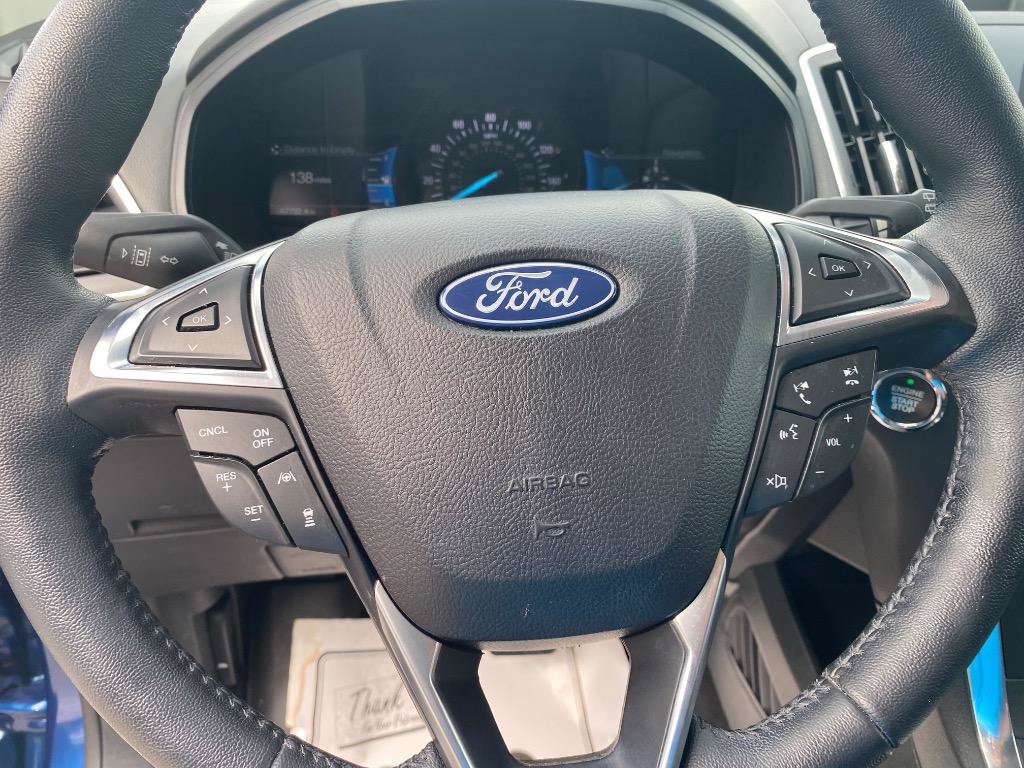 Used 2022 Ford Edge Titanium w/ Equipment Group 301A AWD/4WD image 32