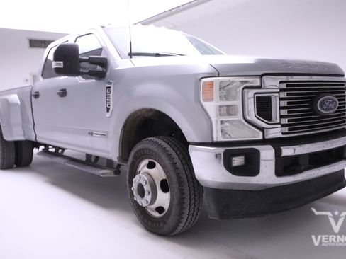 Used 2022 Ford F350 XLT w/ XLT Value Package image 6