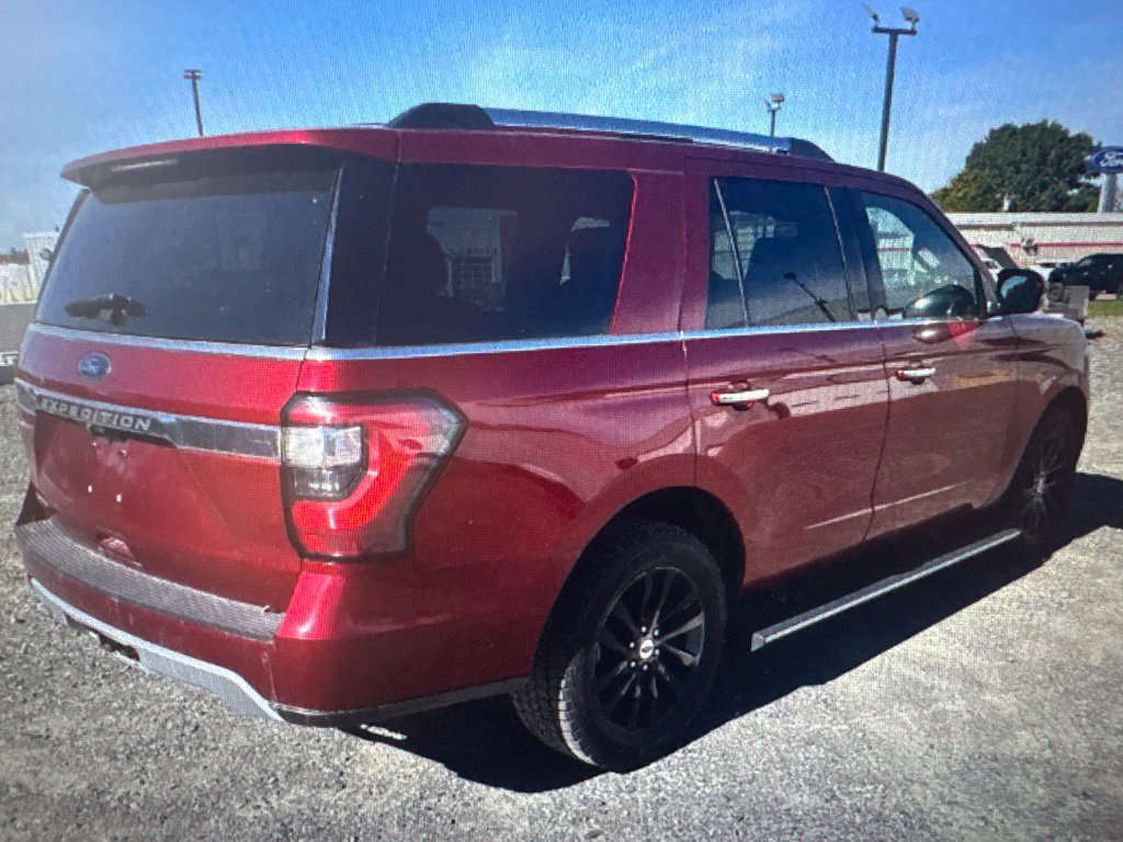 Used 2019 Ford Expedition Limited w/ Driver Assistance Package AWD/4WD image 3