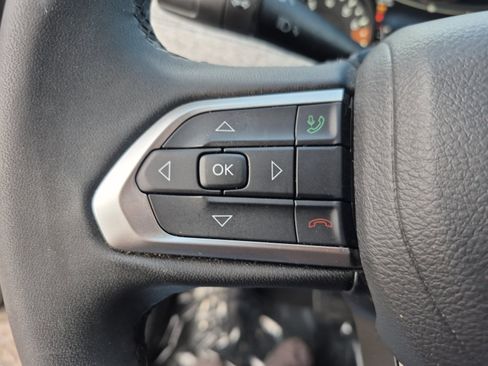 Used 2024 Jeep Compass Latitude AWD/4WD image 27