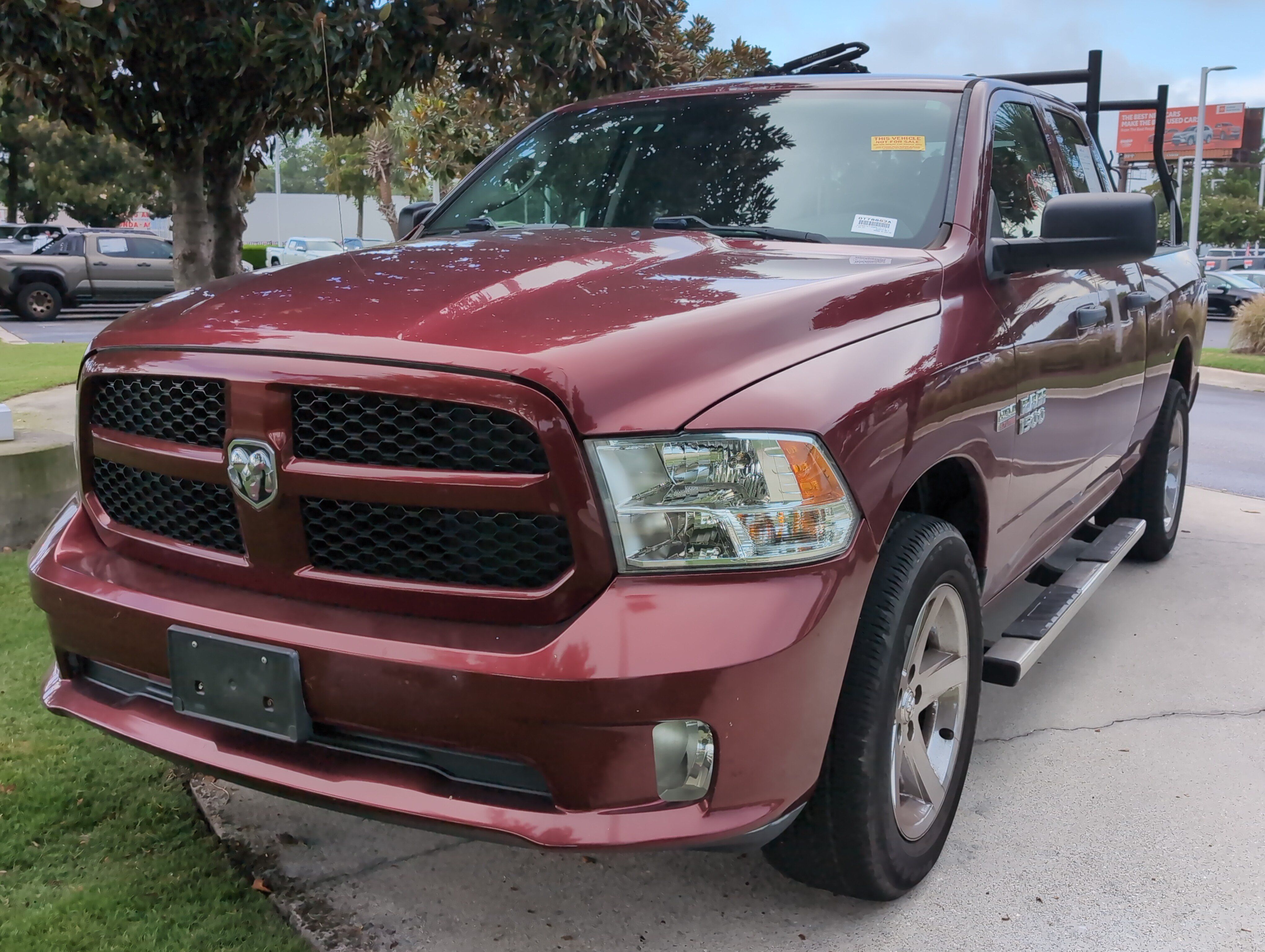 Used 2017 RAM 1500 Express w/ Express Value Package AWD/4WD image 5