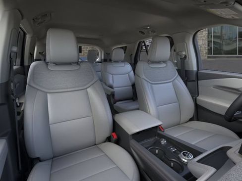New 2026 Ford Explorer Active w/ Active Comfort Package RWD image 10