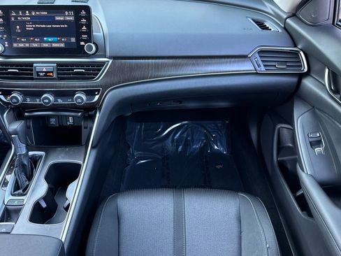 Used 2019 Honda Accord EX image 29
