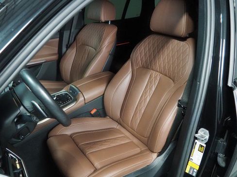 Used 2023 BMW X5 xDrive45e w/ Executive Package AWD/4WD image 14